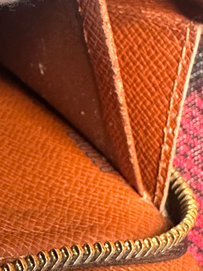 Louis Vuitton zipper Around long wallet