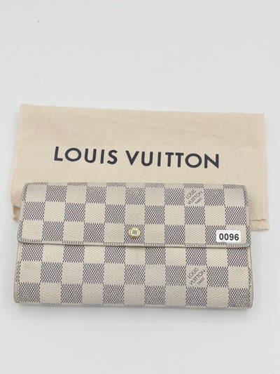 Louis Vuitton Damier Azur Wallet – 2012 Classic, Like New Condition, Gift-Ready