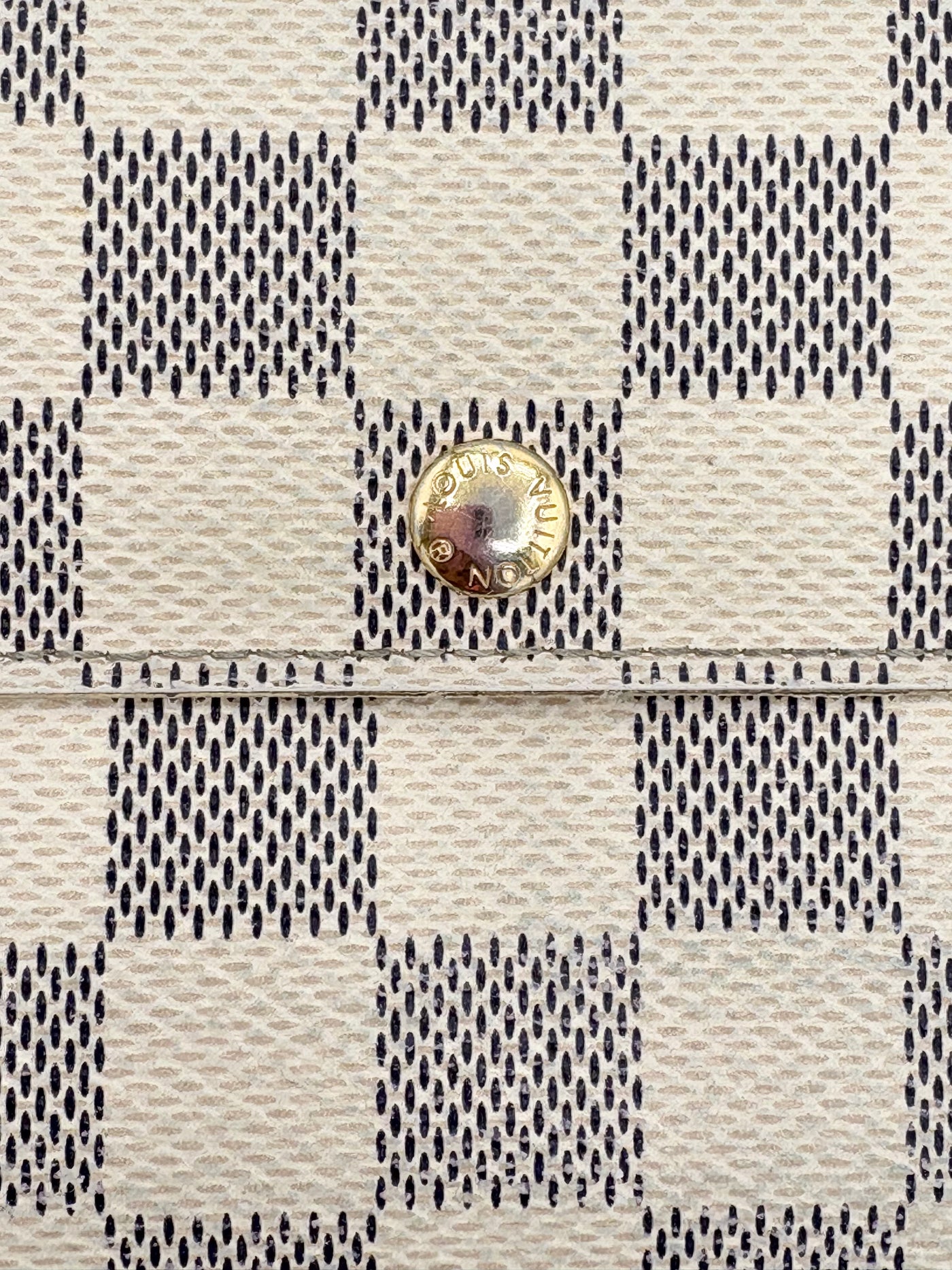 Louis Vuitton Damier Azur Wallet – 2012 Classic, Like New Condition, Gift-Ready