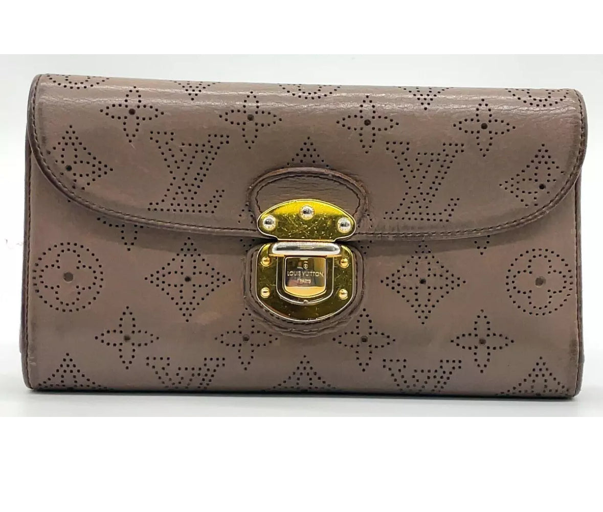 Louis Vuitton Monogram Mahina Portefeuille Amelia Taupe wallet - With Box
