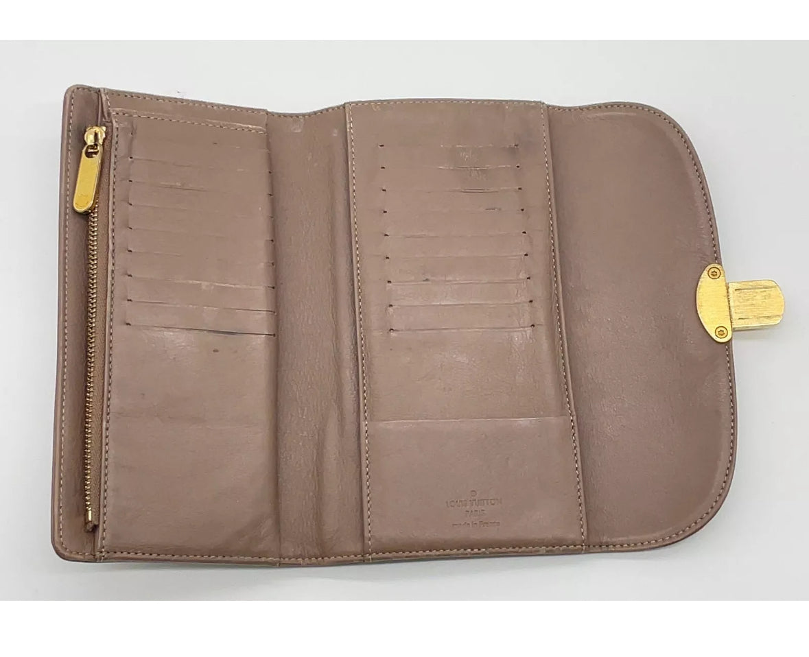 Louis Vuitton Monogram Mahina Portefeuille Amelia Taupe wallet - With Box